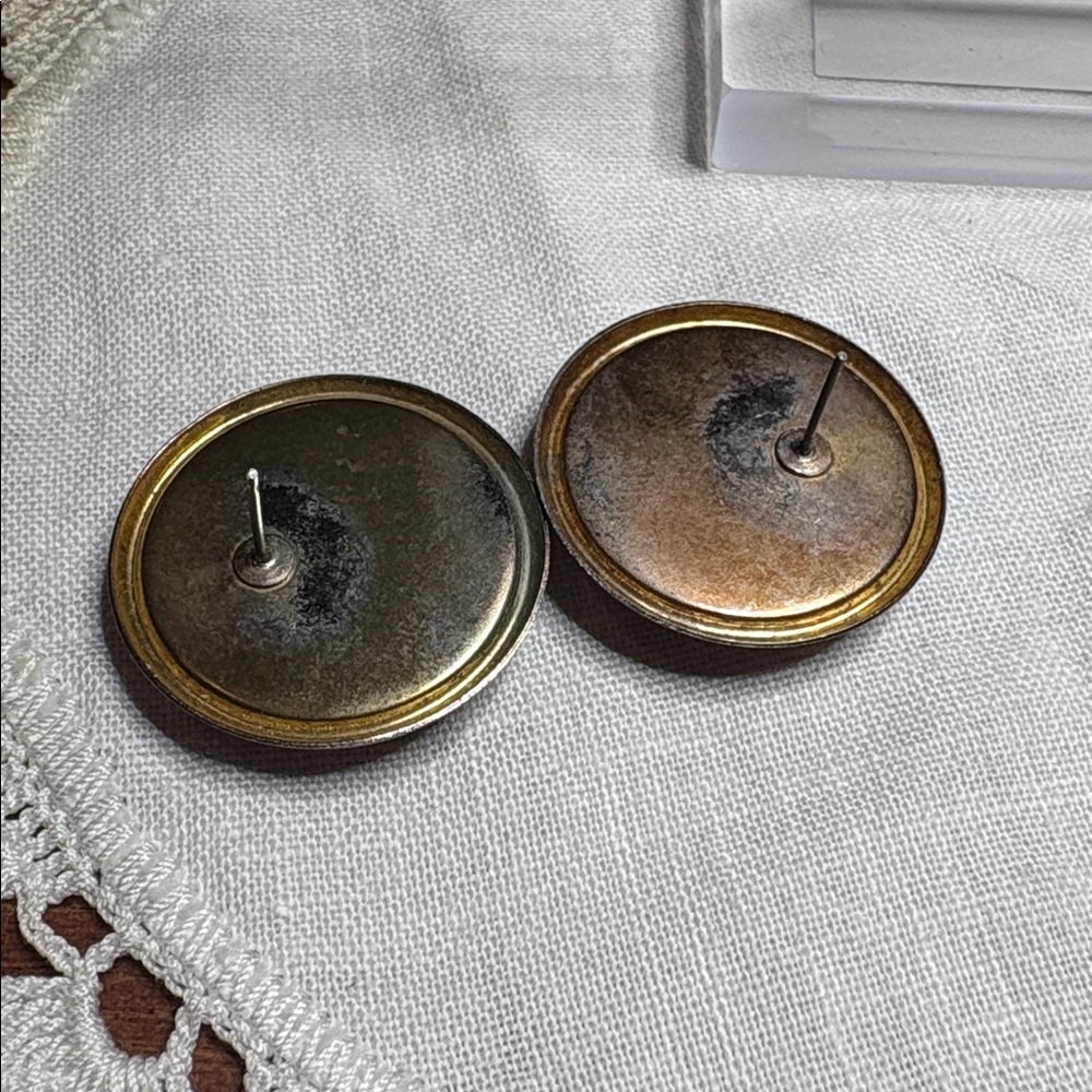 Elegant Vintage Floral Red and Gold Enamel Earrings - Picture 2 of 3